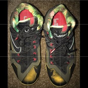 Nike Lebron 11 King’s Pride Parachute Gold